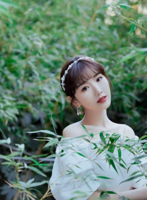 毛曉彤的氣質好「純凈」!鍾愛白色系穿搭,盡顯溫婉美麗的女人味
