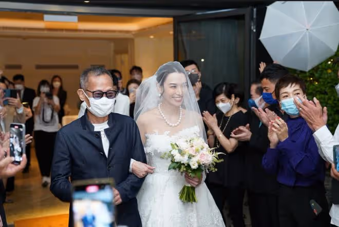 前TVB高層離世終年74歲!TVB花旦沉痛發文!稱每天睡醒都會說早安