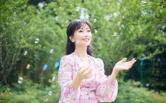 明星點評：任嘉倫、楊紫、范丞丞、趙雅芝、王嘉爾、那英