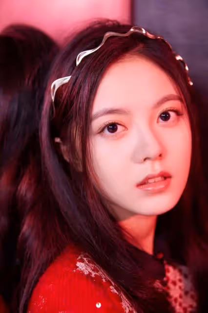 趙今麥這是默默變美了多少呀？之前覺得沒明星樣，如今顏值飆升