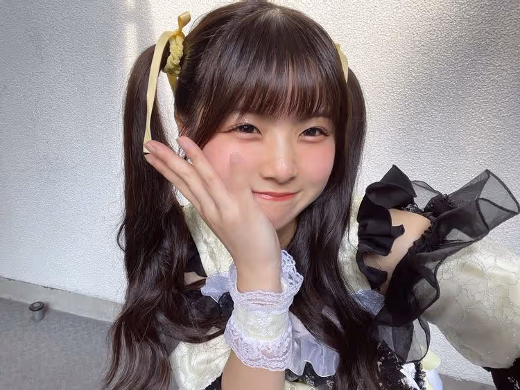女偶像手滑曬男友　公司處罰每晚PO照認證一個人睡