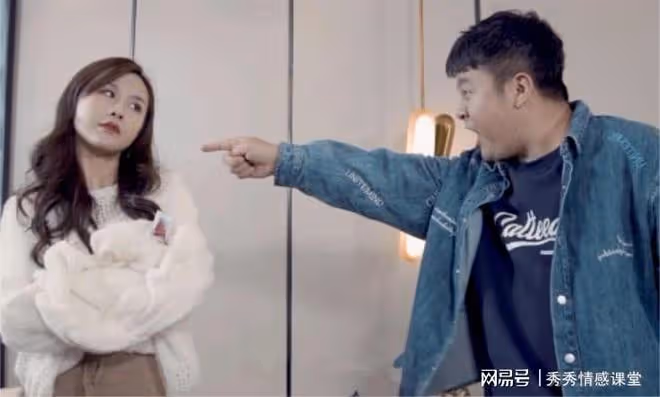 回顧：男子被3名美女折磨3天，警察將其解救，原因竟然是這樣！