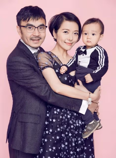 楊樂樂曬帶娃視頻,小沐沐貼心留言顯母愛,全職媽辛酸與幸福並存