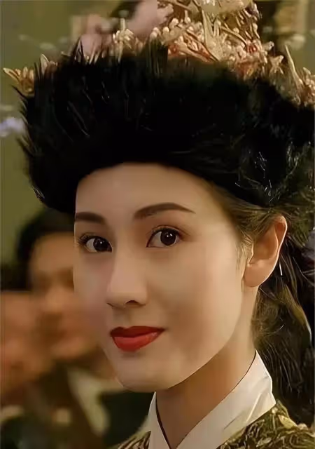 豪門闊太「李嘉欣」高調慶生!穿polo衫+牛仔褲,54歲美出新高度
