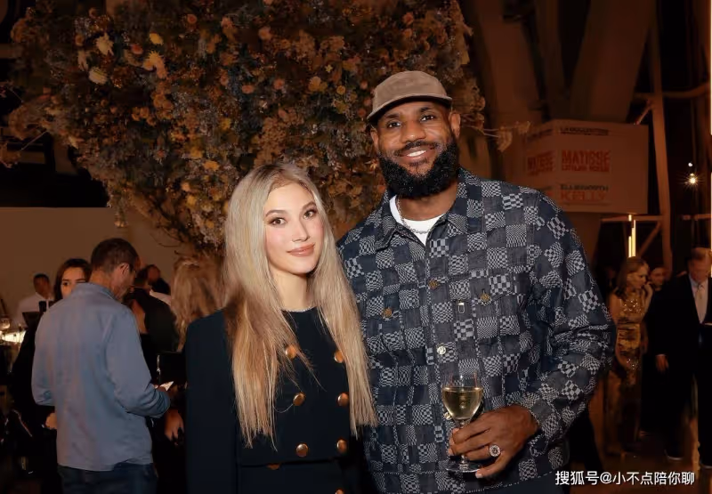 恭喜,戴維斯!湖人首位可交易對象出爐,26+5巨星公開感謝詹姆斯