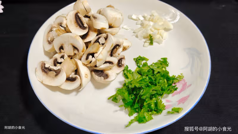 伏天寧可不吃肉,也要多喝此湯!隨時都能煮一碗,不放肉也滿口鮮爽、還不膩