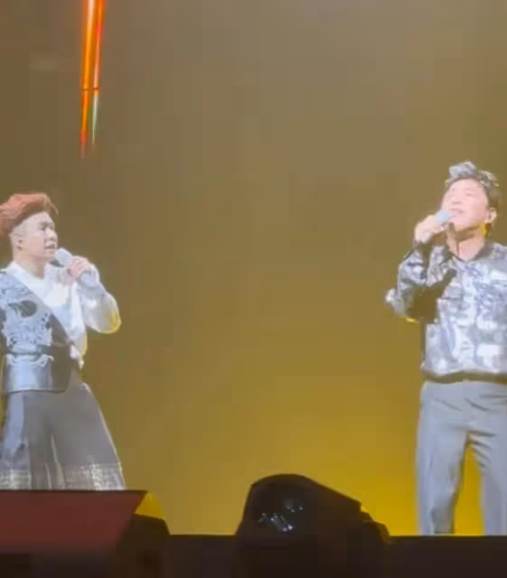 小瀋陽人緣超好,青島演唱會獲黃渤現場助陣,直言昨晚喝了兩瓶