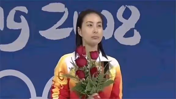 郭晶晶擔任跳水裁判長,見證中國隊奪冠!網友:霍家當家主母厲害