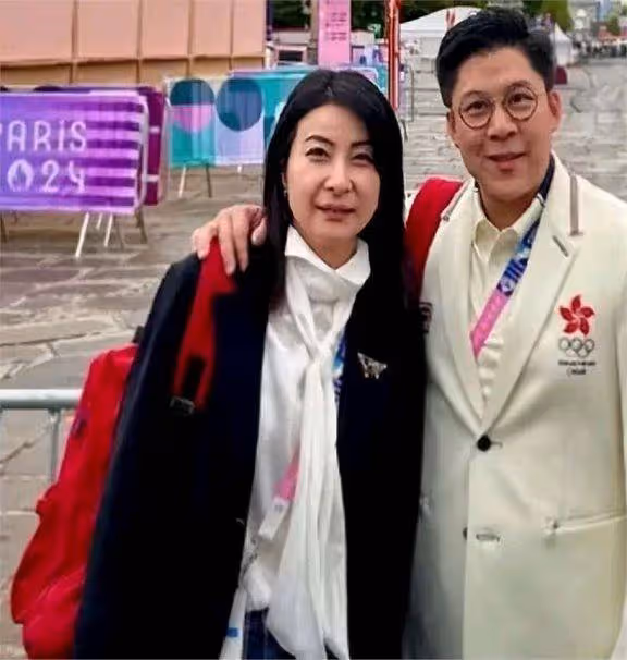 郭晶晶擔任跳水裁判長,見證中國隊奪冠!網友:霍家當家主母厲害