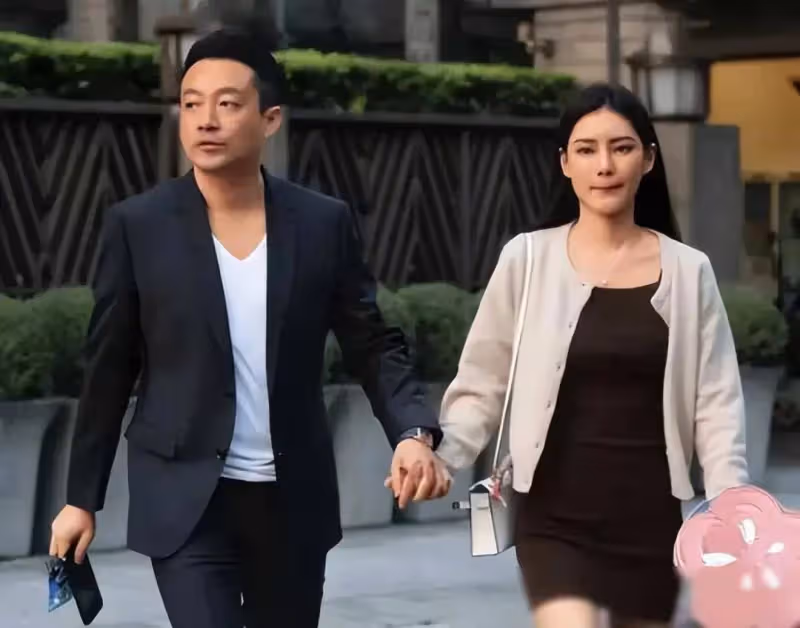 大S不曾拍過的系列,小梅給汪小菲在米蘭的餐廳拍帥照