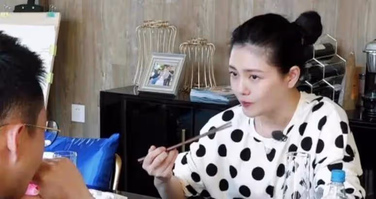 大S不曾拍過的系列,小梅給汪小菲在米蘭的餐廳拍帥照