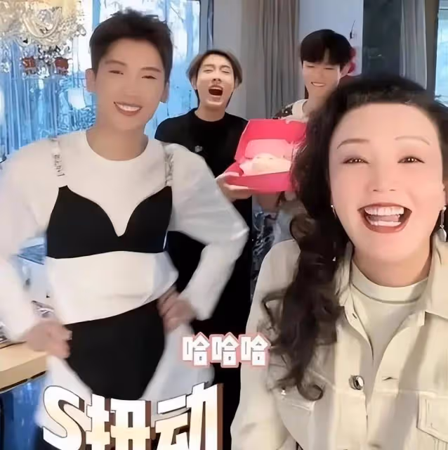 張蘭這波操作絕了！大S聽了想打人，汪小菲樂開了花