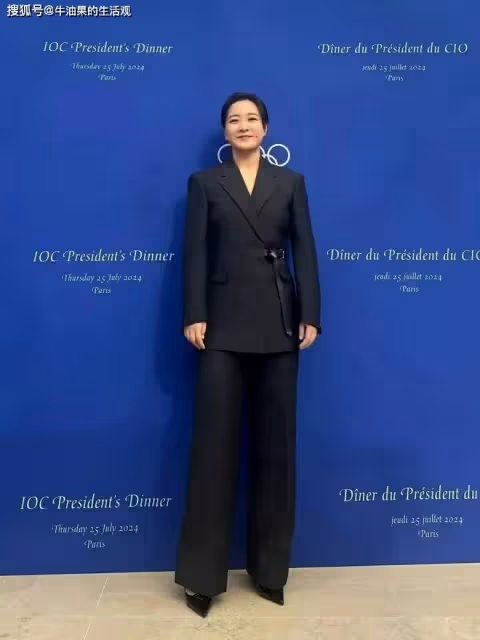賈玲花200萬減肥反彈40斤,公開亮相巴黎的她,又胖回去了?