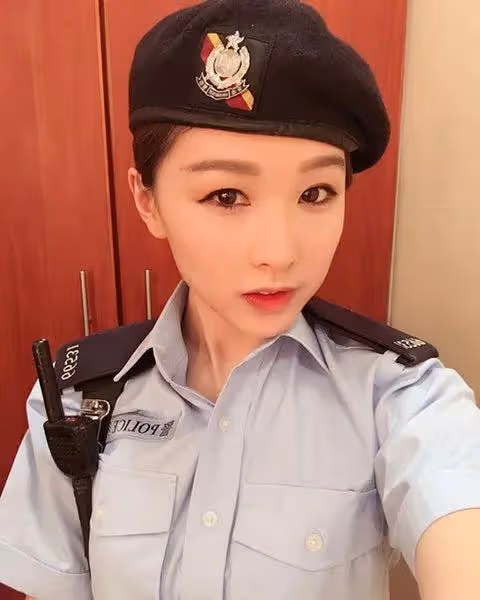 前TVB小花離巢7年,38歲生日被贊依舊童顏,近年轉型做網紅