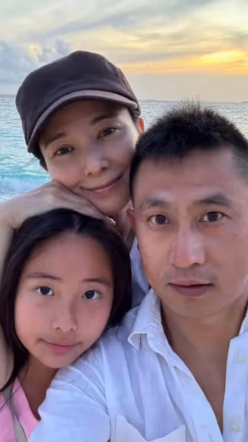 前TVB花旦50歲生日曬恩愛，與老公結婚曾不被看好，稱不擔心對方搞外遇