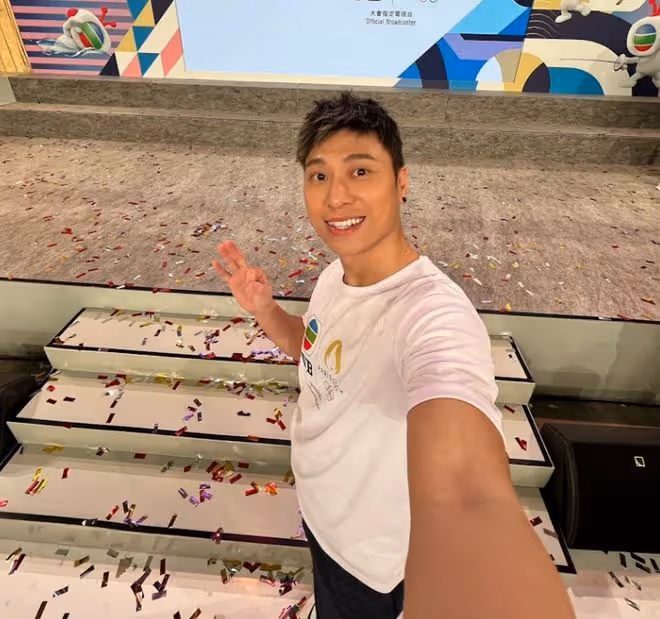 恭喜!香港擊劍隊隊員奧運奪金!網民大讚TVB男主持問得好!