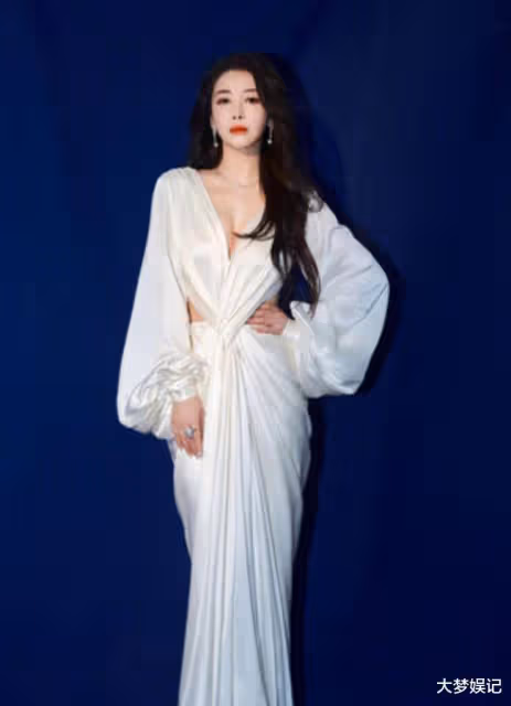 「倚天4美」46歲女星超仙近況曝光！結婚8年老公竟是同門師弟