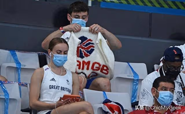 巴黎奧運,英國跳水王子不負眾望又來織毛衣了!