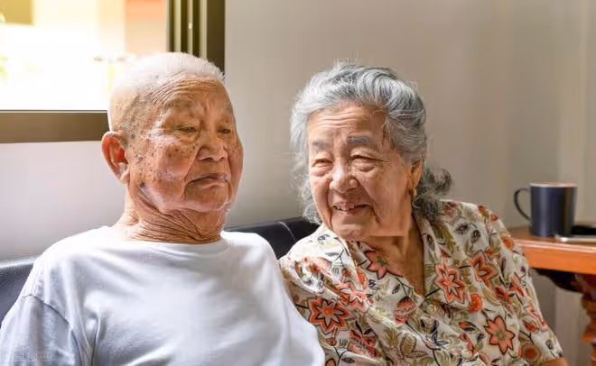 我63歲才發現：子女太出息未必是好事，反而子女平庸可能是一種福