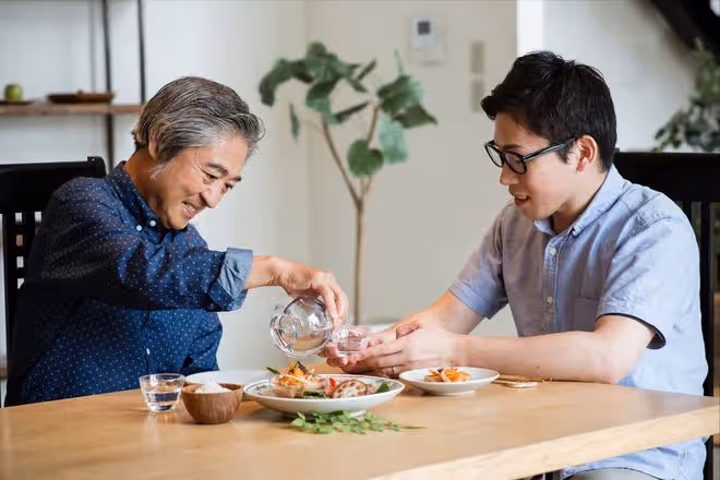 我63歲才發現：子女太出息未必是好事，反而子女平庸可能是一種福