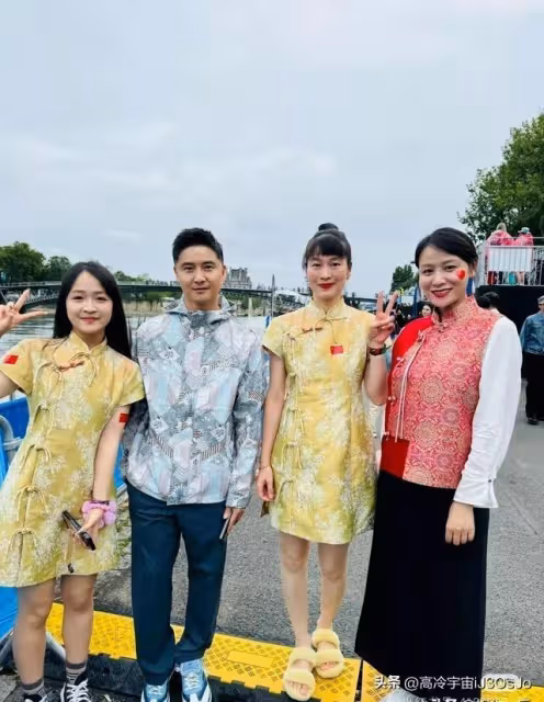 田亮一家4口亮相，森碟變了，像媽媽！身高驚人，脖子粗大鼻子