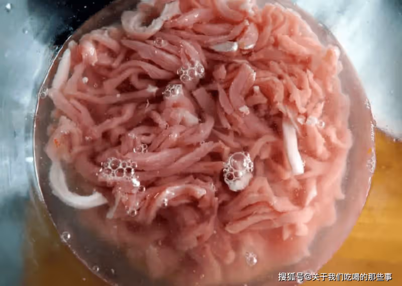 不管炒啥瘦肉,萬萬不要直接下鍋,多做3步,肉又嫩又香又入味