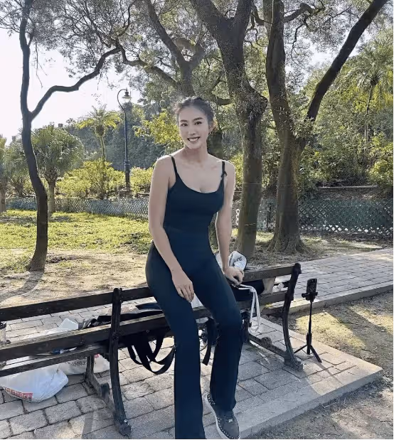好慘!42歲香港女星宣布離婚,自曝賺錢養家卻長期受威脅,男方被爆婚前欠債破產