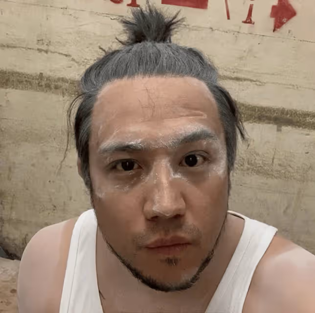 香港男星張致恆到工地上班,遭多位朋友追債,借錢不還成老賴