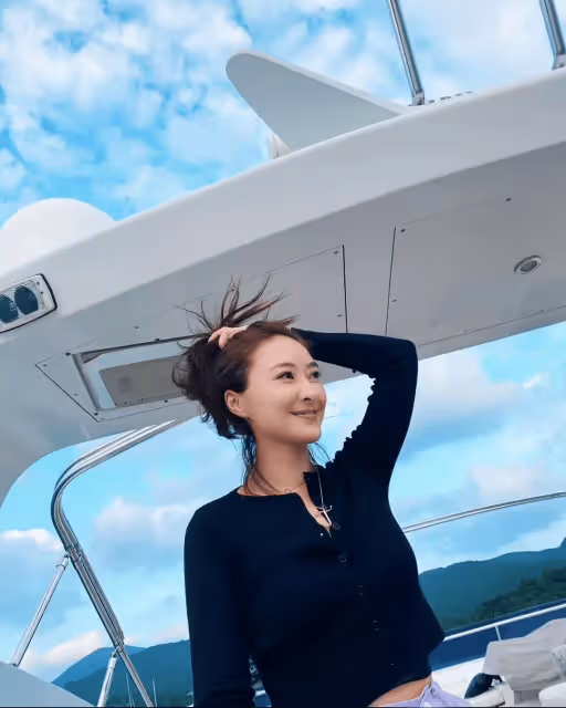 TVB女神陳瀅曬希臘度假照!穿泳衣大秀身材,被贊「優質股」