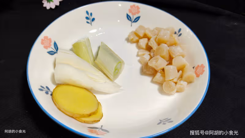 綠豆和它天生一對,天熱吃最爽了!為家人煲出一鍋好湯,一口香濃、鮮到沒話說