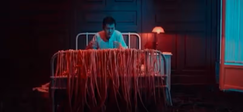 徹底「毀容」後,他翻盤了