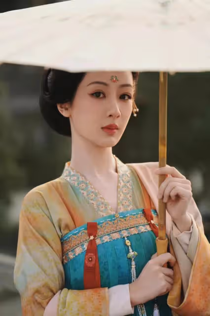 楊紫新劇《國色芳華》來了！唐代大女主傳奇，楊紫還原唐仕女圖