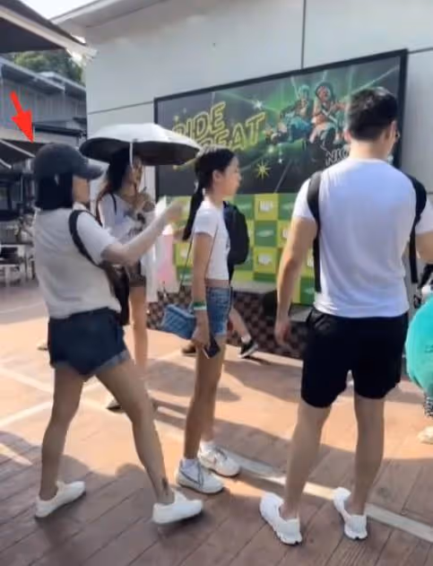 林志玲認領小S女兒,大讚小S教得好,Lily有家教,漂亮又善良