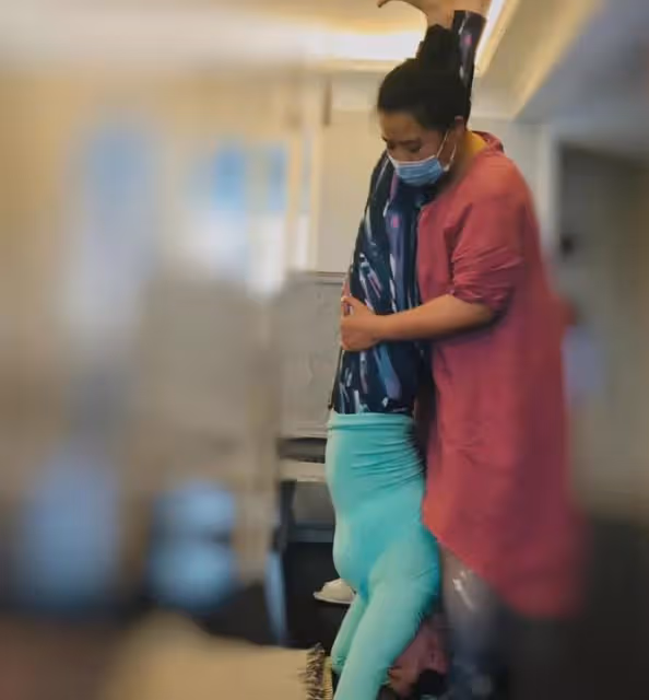 美女主播人餘聲:32歲嫁富豪,老公陷醜聞風波,她也成「受害者」