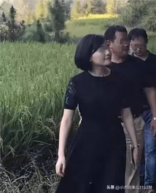 毛奇被查不到3天：李佩霞現狀被曝，父親突刪舉報貼，內情被曝！