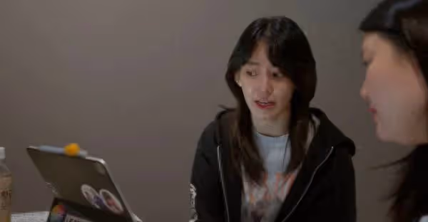 宮脅咲良「歌唱課掩面爆哭」 坦承恐懼:偶像真的是我最擅長的職業嗎