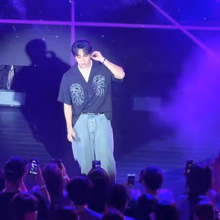 楊佑寧妻「舞台下慘摔」傷勢曝光！　伸手擊掌婁峻碩失敗：太丟臉了