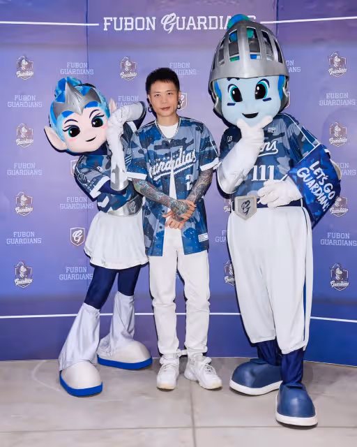「破億神曲製造機」蕭秉治首唱大巨蛋　《我還是愛著你》一開口萬人大合唱
