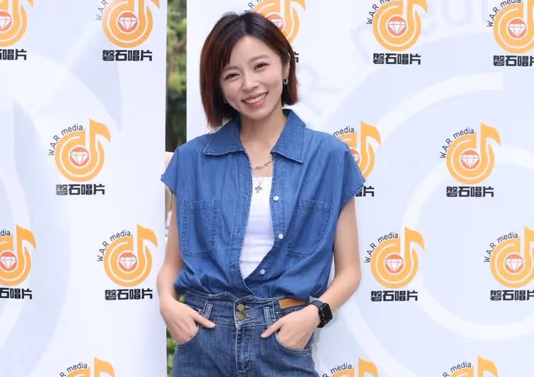 好心碎｜王瞳結婚周年傳訊給亡夫艾成　被辱罵唱歌難聽罹恐懼症