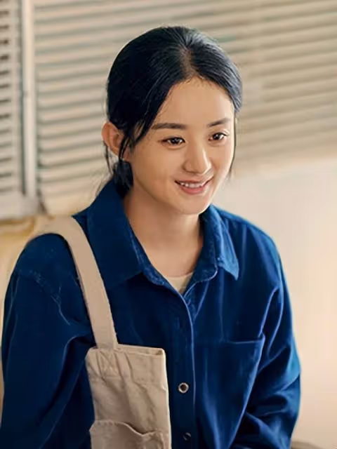 楊冪農村婦女劇照曝光,網友評論「村姑衣服妖精臉蛋」