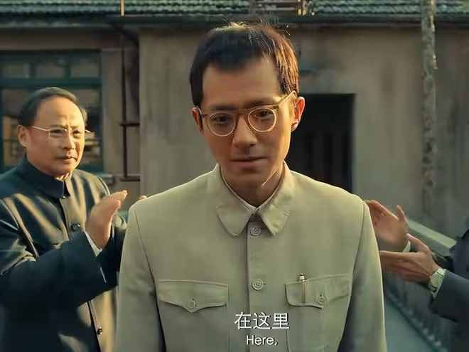 票房破5000萬,豆瓣差評不斷,《解密》被痛罵,又是一個人情局