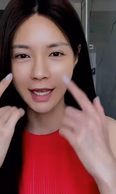 有種反差叫女星素顏，從陳喬恩到朱珠，妝前妝後都有「兩副面孔」