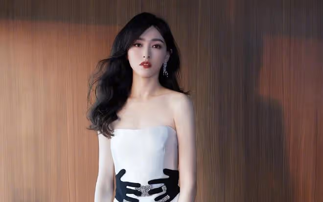 唐嫣默默行善八年,資助藏族女生圓大學夢,人美心更美