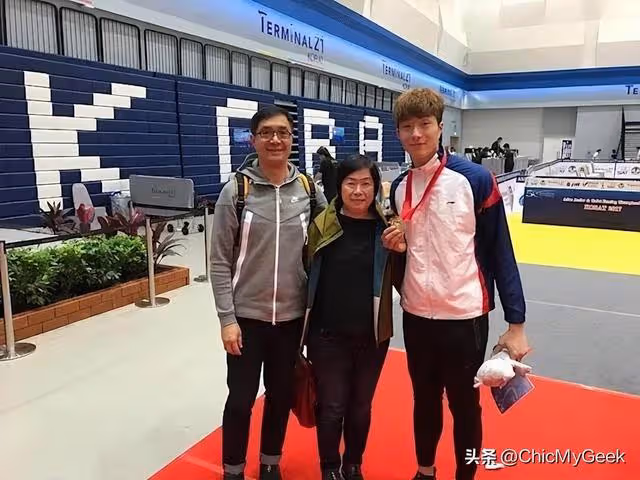 「劍神」張家朗巴黎奧運成功衛冕,成中國香港第一人!