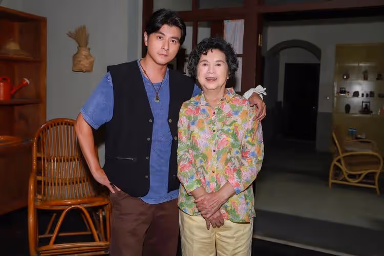 80歲王滿嬌回歸本土劇山區曬太陽　認「體力不如以往」