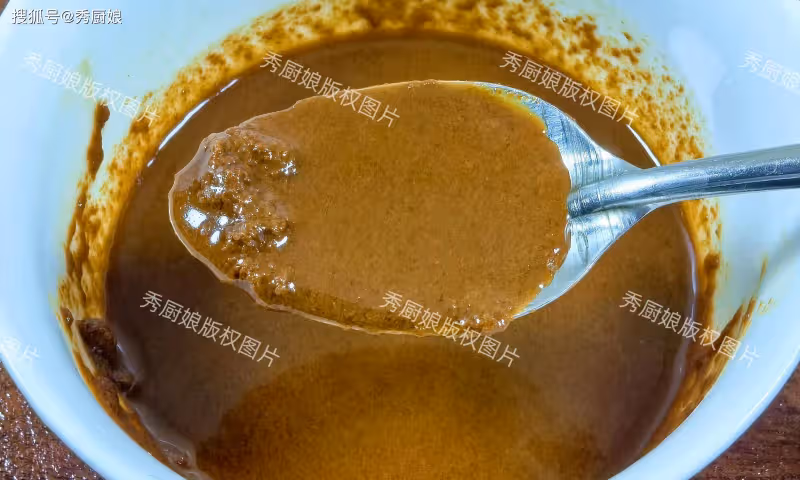 年紀大了要「養骨」,別只喝牛奶!推薦3種食物,腿腳有勁身體好