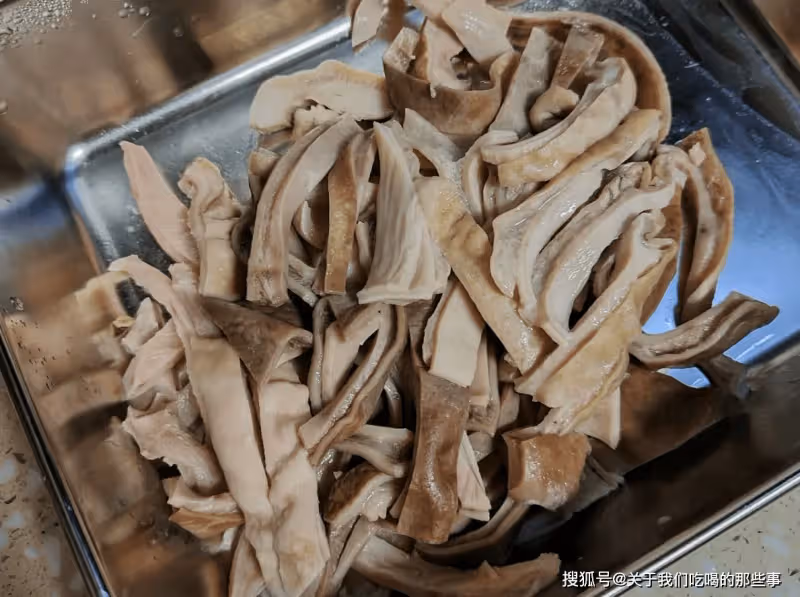 洗豬肚,加鹽就錯了!記住加「2樣」,豬肚不腥不臊特乾淨