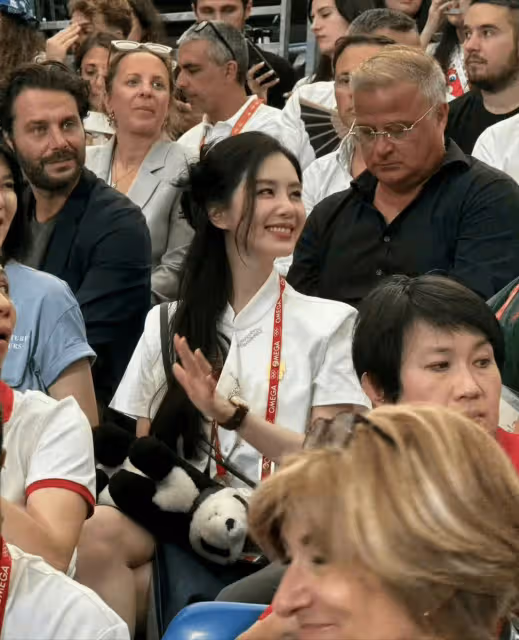 劉詩詩奧運賽場生圖:旗袍韻味十足,生圖狀態引熱議