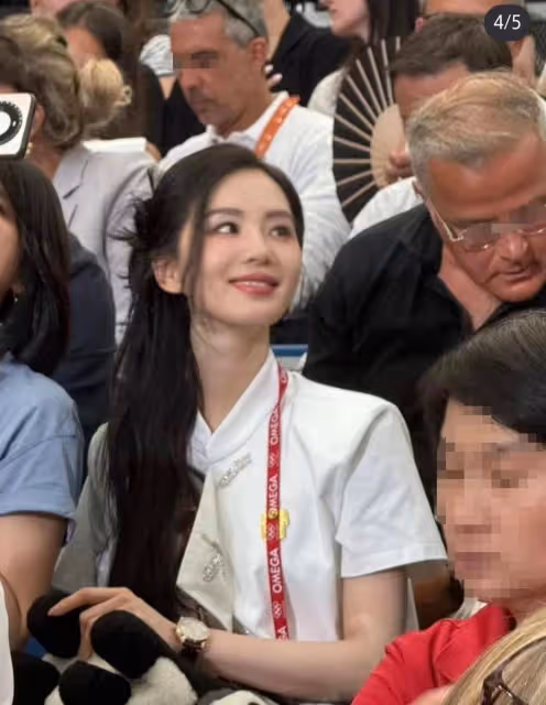 劉詩詩現身巴黎奧運會，一身中國風，生圖美到犯規！