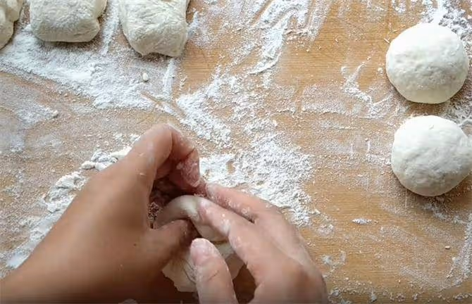 最蓬鬆柔軟發麵餅做法,不擀麵不揉面,筷子一攪,3分鐘出一鍋